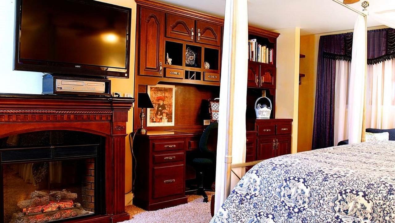 Prairieside Suites Luxury Bed & Breakfast Грандвилл Экстерьер фото